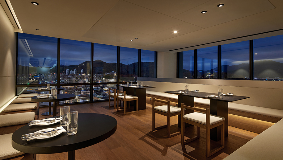<br>Rooftop Lounge<br><p>Rooftop Lounge View<br></p>